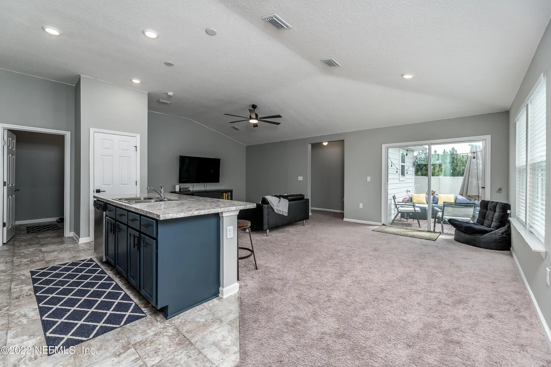 Photo of 8174 GUILD Way