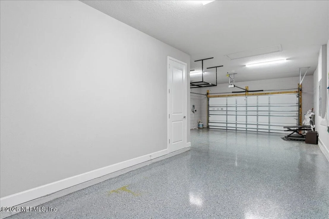Photo of 205 HEATHERWOOD Court