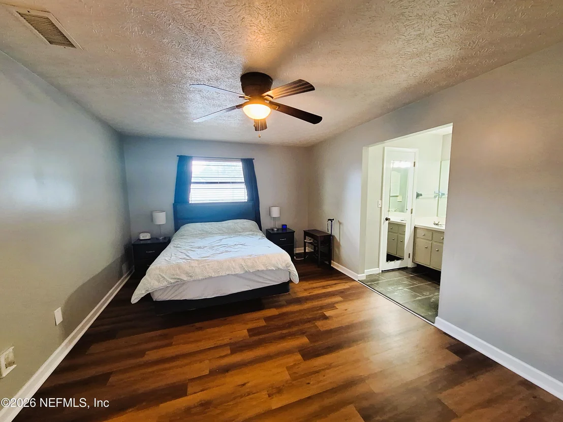 Photo of 1692 BARTLETT Avenue