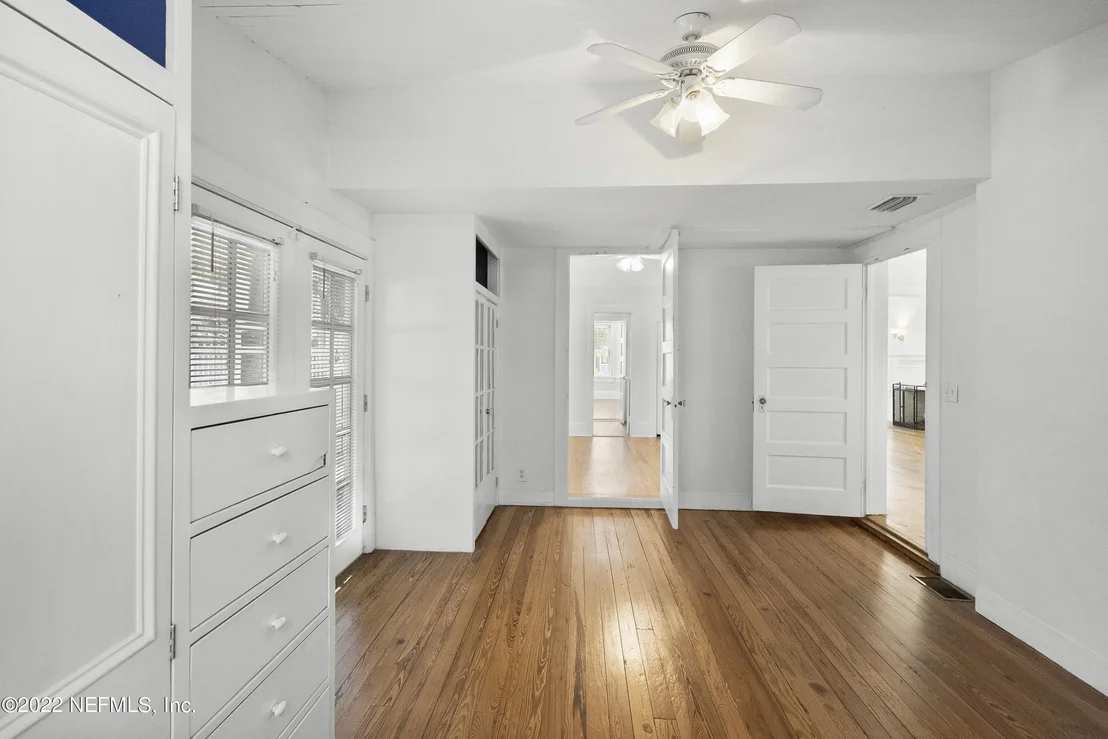 Photo of 60 ALMERIA Street