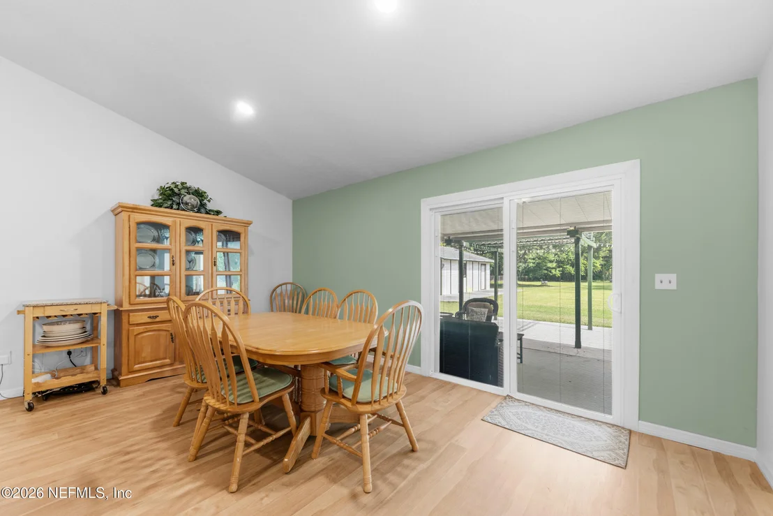 Photo of 615 HICKORY Drive
