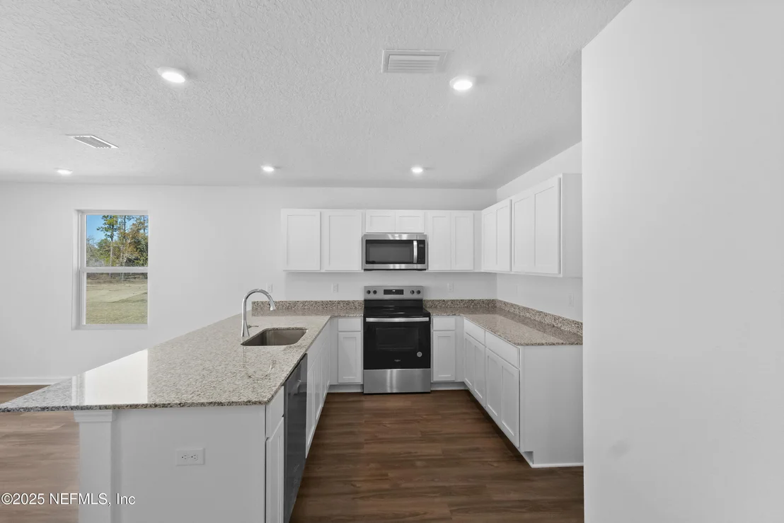 Photo of 10210 LIGHT Avenue