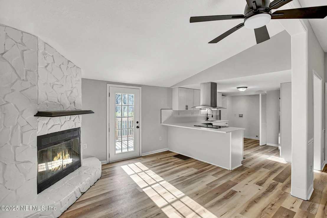 Photo of Unit 0 at 392 FOXTAIL Avenue