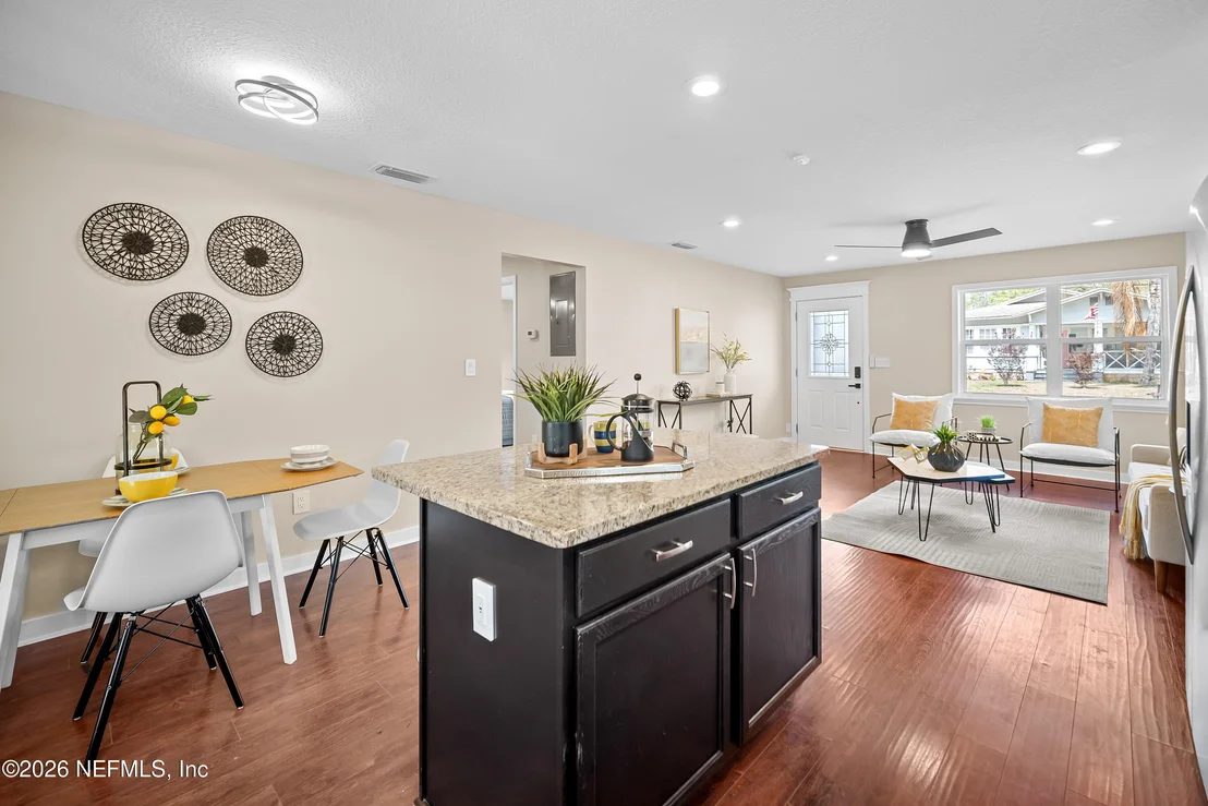 Photo of 3544 COLLEGE Place