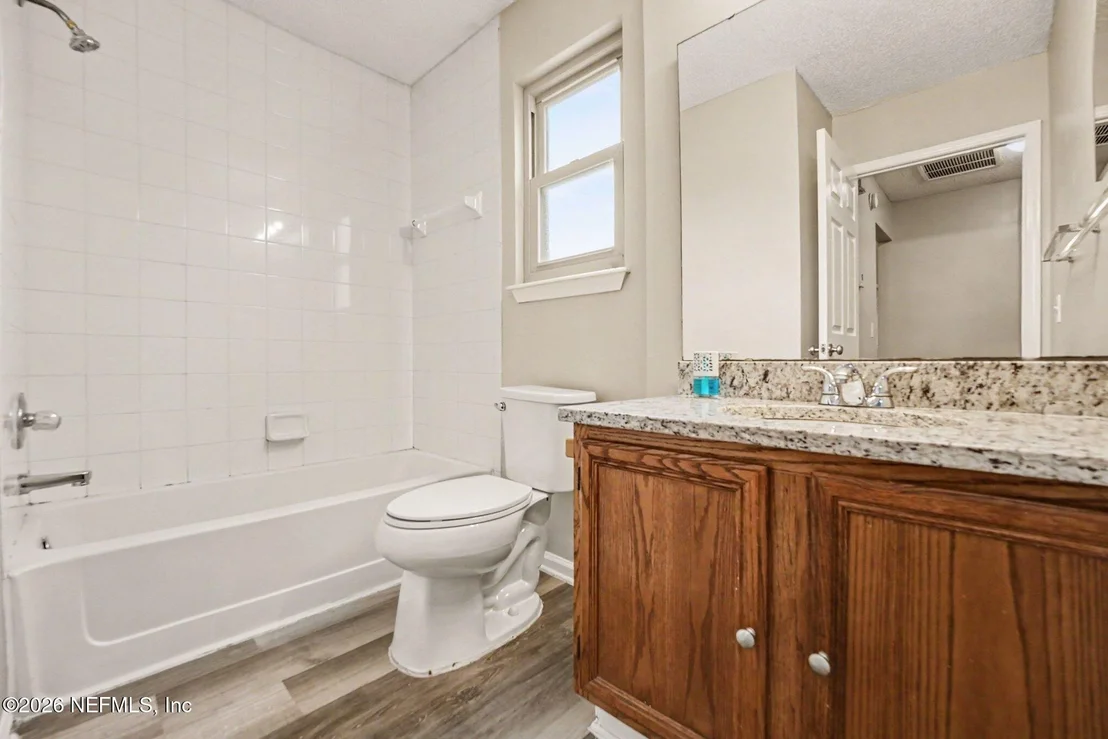 Photo of 1264 SUFFOLK Place