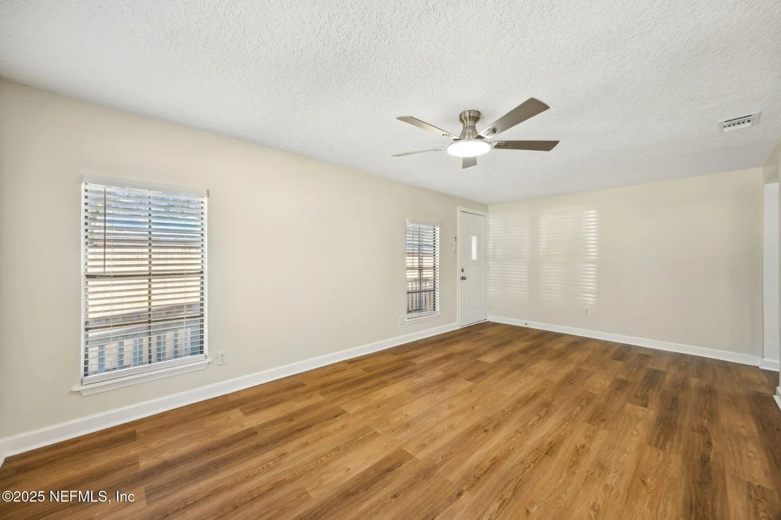 Photo of 7611 MCCOWAN Drive