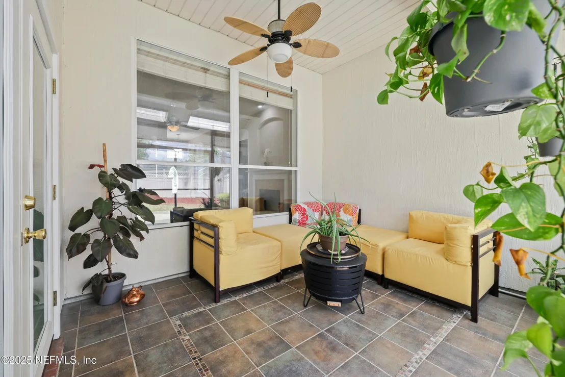 Photo of 408 LAKE MONROE Place