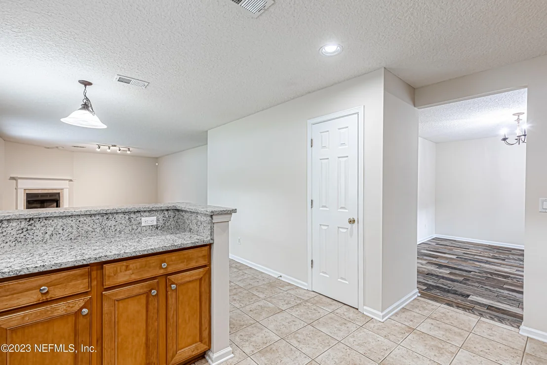 Photo of 1047 MOOSEHEAD Drive