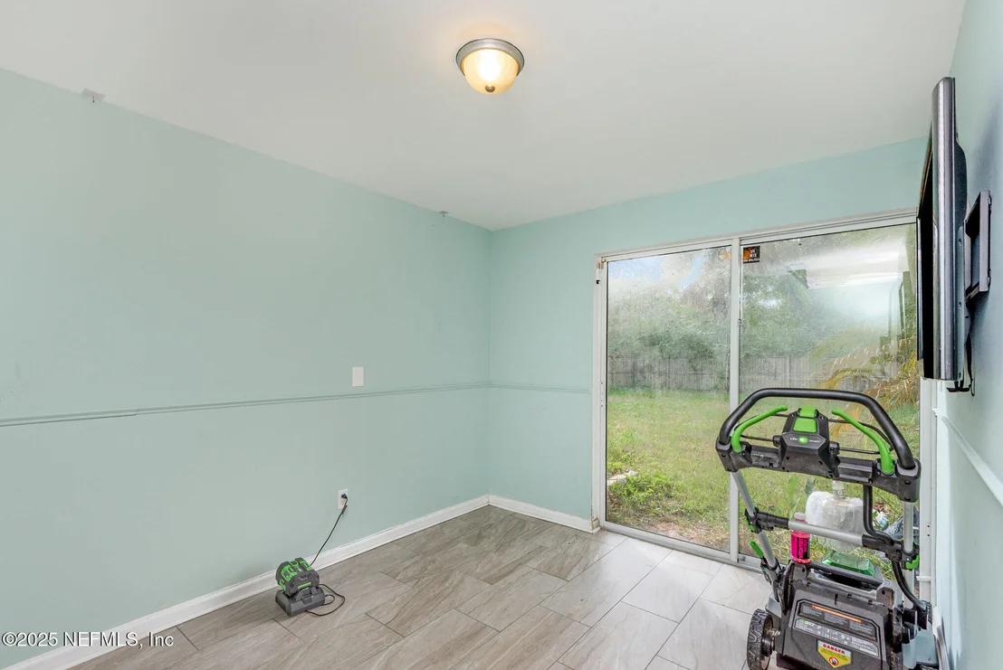 Photo of 5106 ROANOKE Boulevard