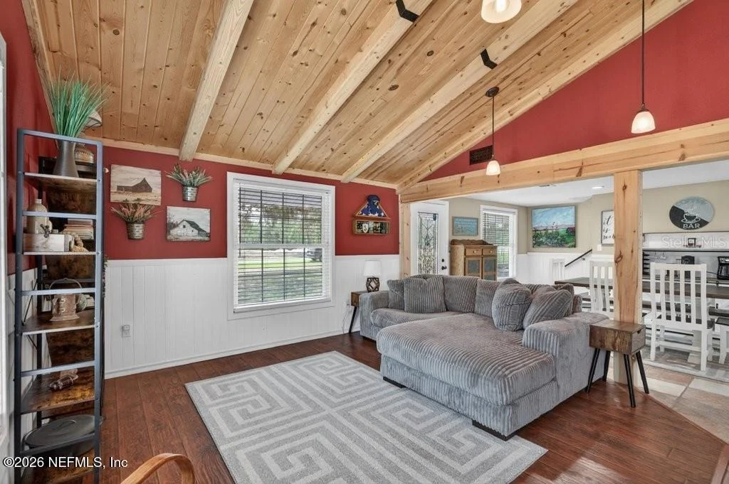 Photo of 121 DAREN Drive