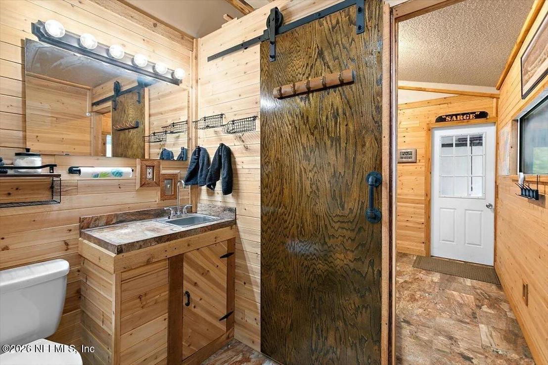 Photo of 11111 APACHE Lane