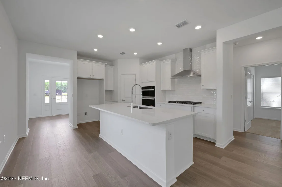 Photo of 674 FARMFIELD Drive