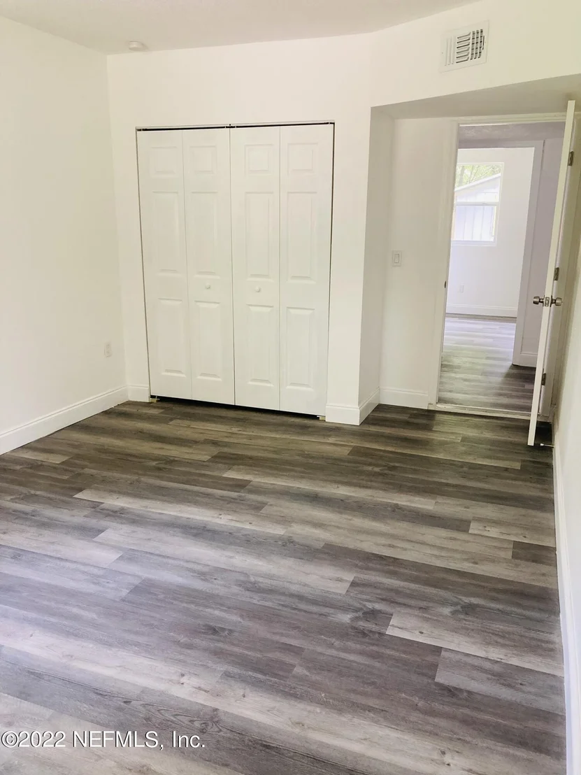 Photo of 5537 ALPHA Avenue
