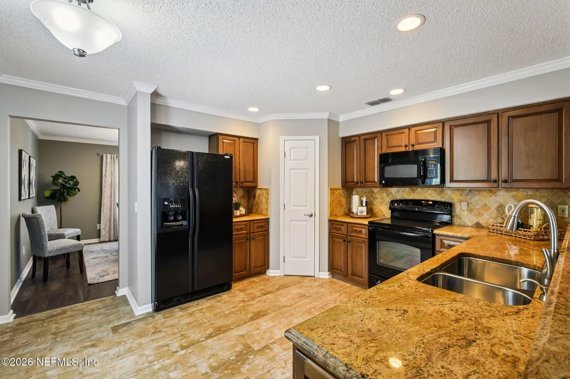 Photo of 3070 NAUTILUS Road
