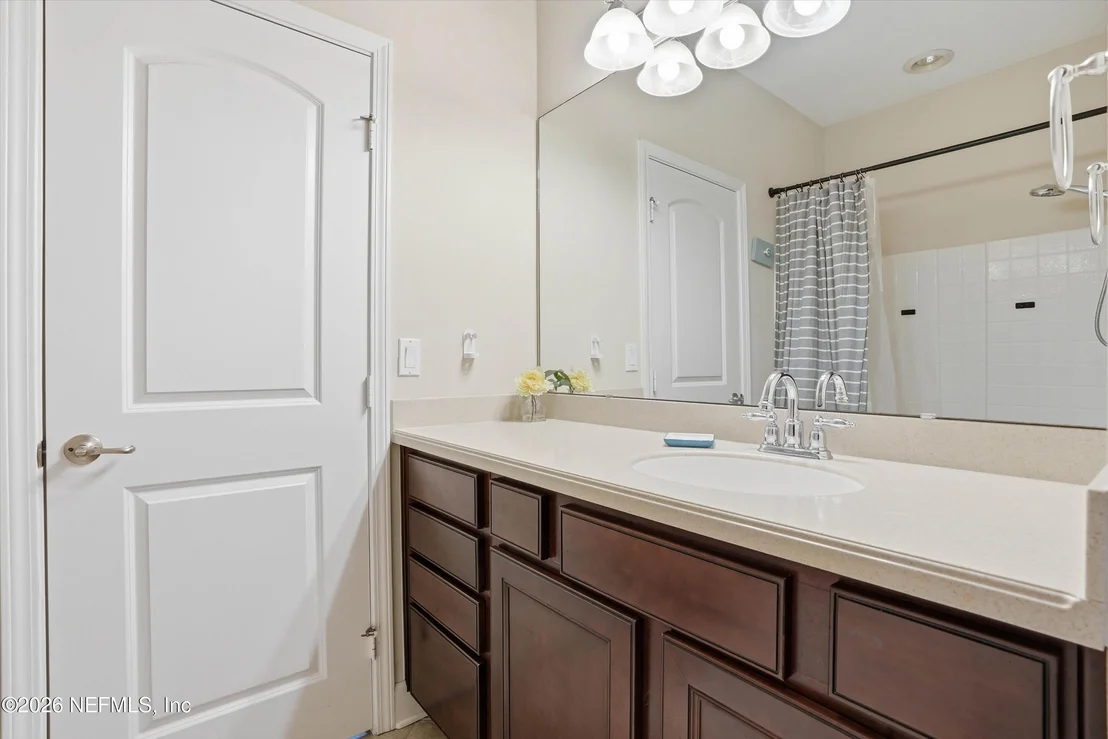 Photo of 218 N SAXXON Road