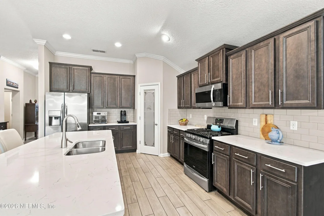 Photo of 738 SHETLAND Drive