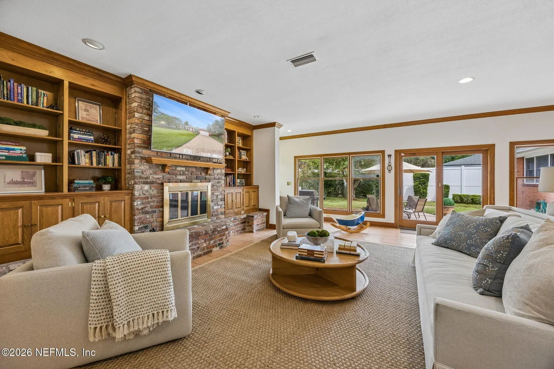 Photo of 4737 EXETER Lane