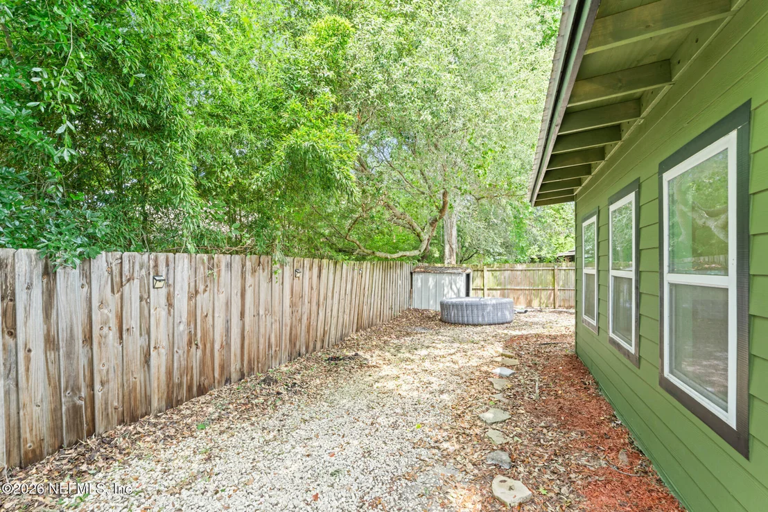 Photo of 111 SWALLOW Road