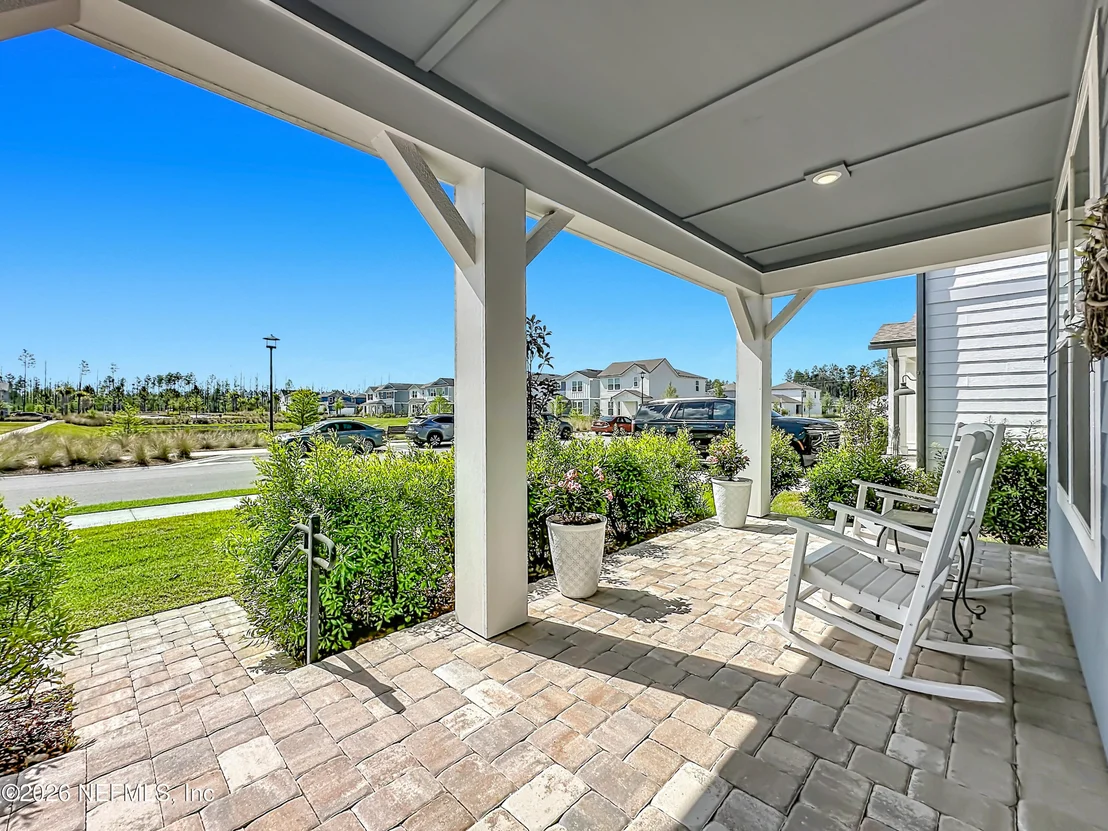 Photo of 426 HAWTHORN PARK Circle