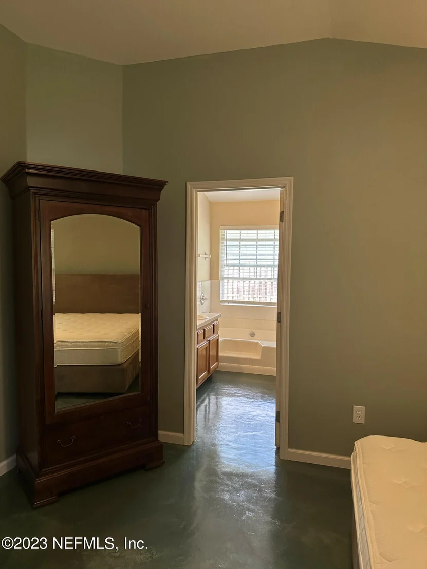 Photo of 209 IVY LAKES Drive