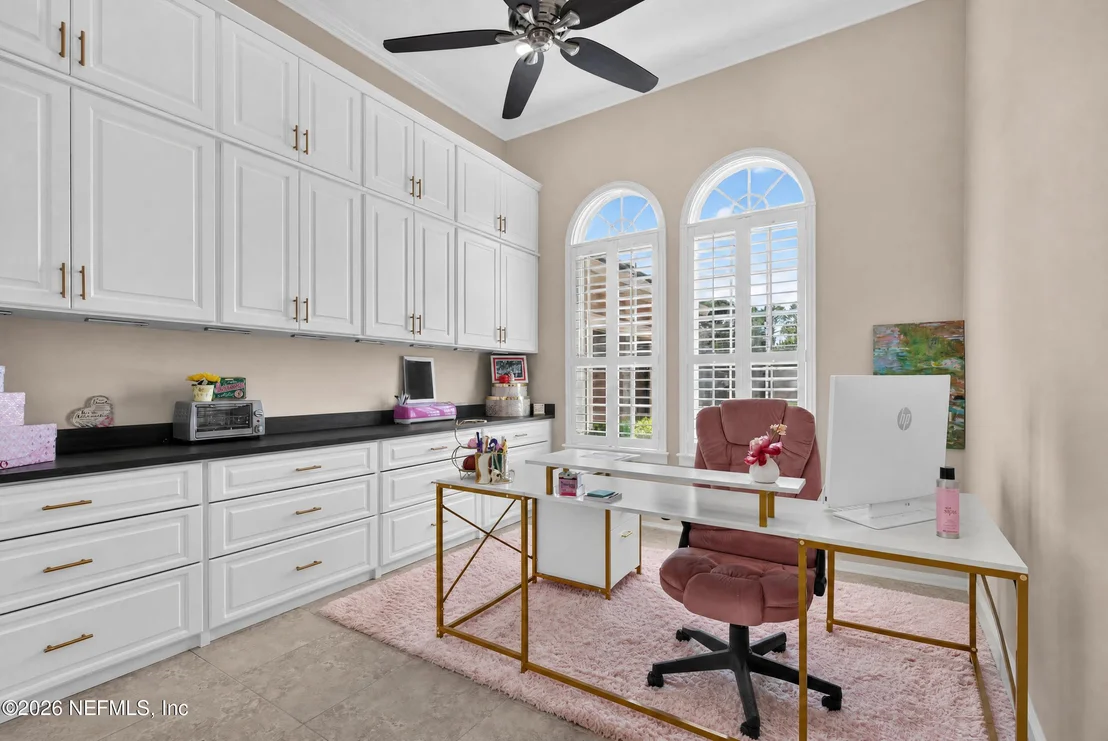 Photo of 287 VALE Drive