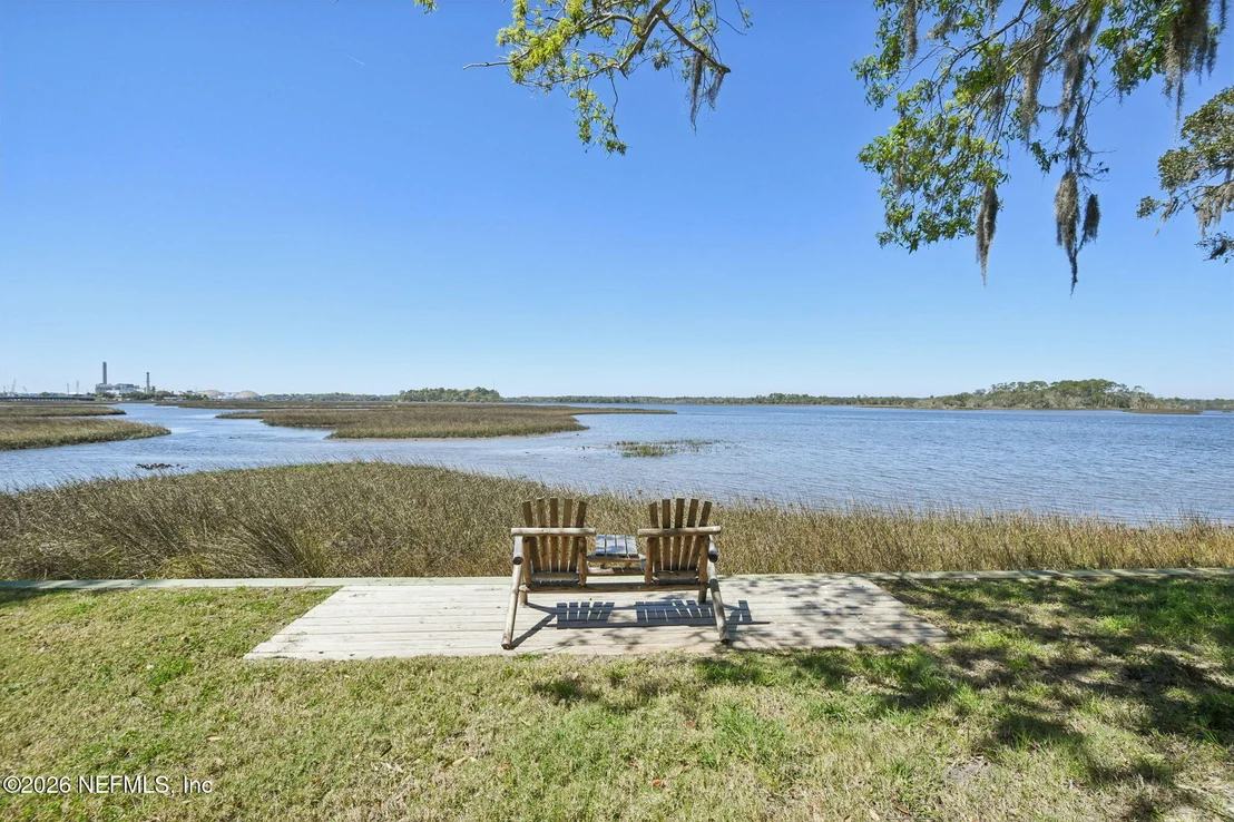 Photo of Unit 17 at 5577 HECKSCHER Drive