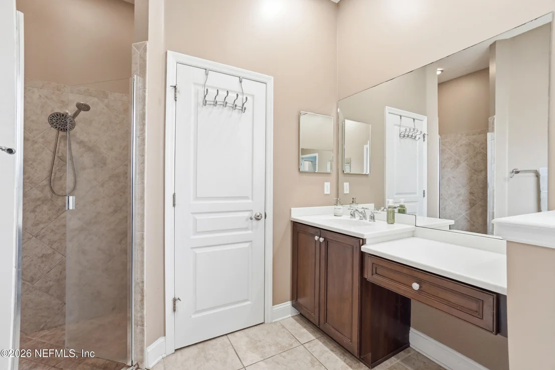 Photo of 907 BROOKHAVEN Drive