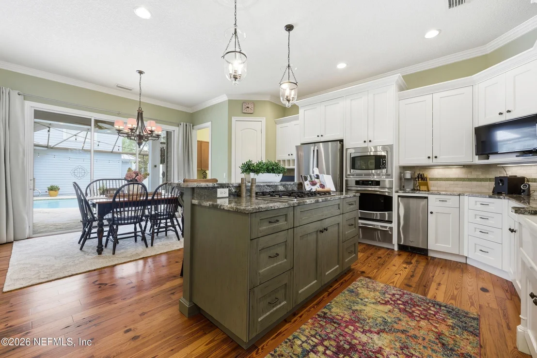 Photo of 286 VALE Drive