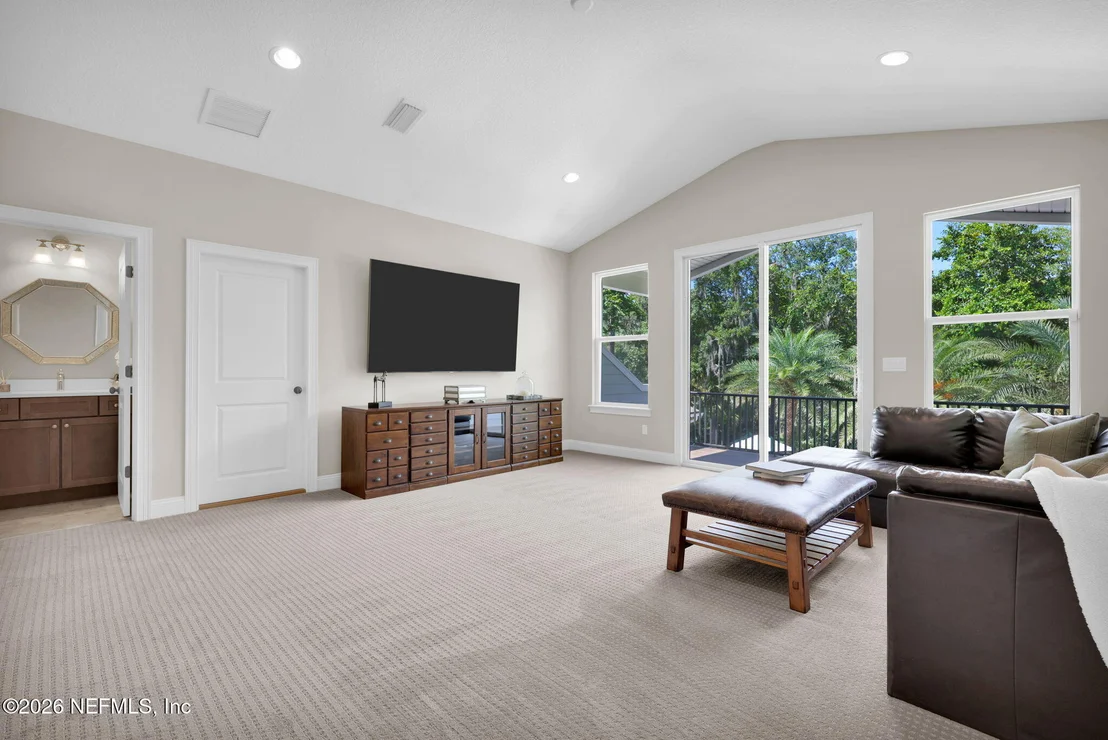 Photo of 122 SENORA Court