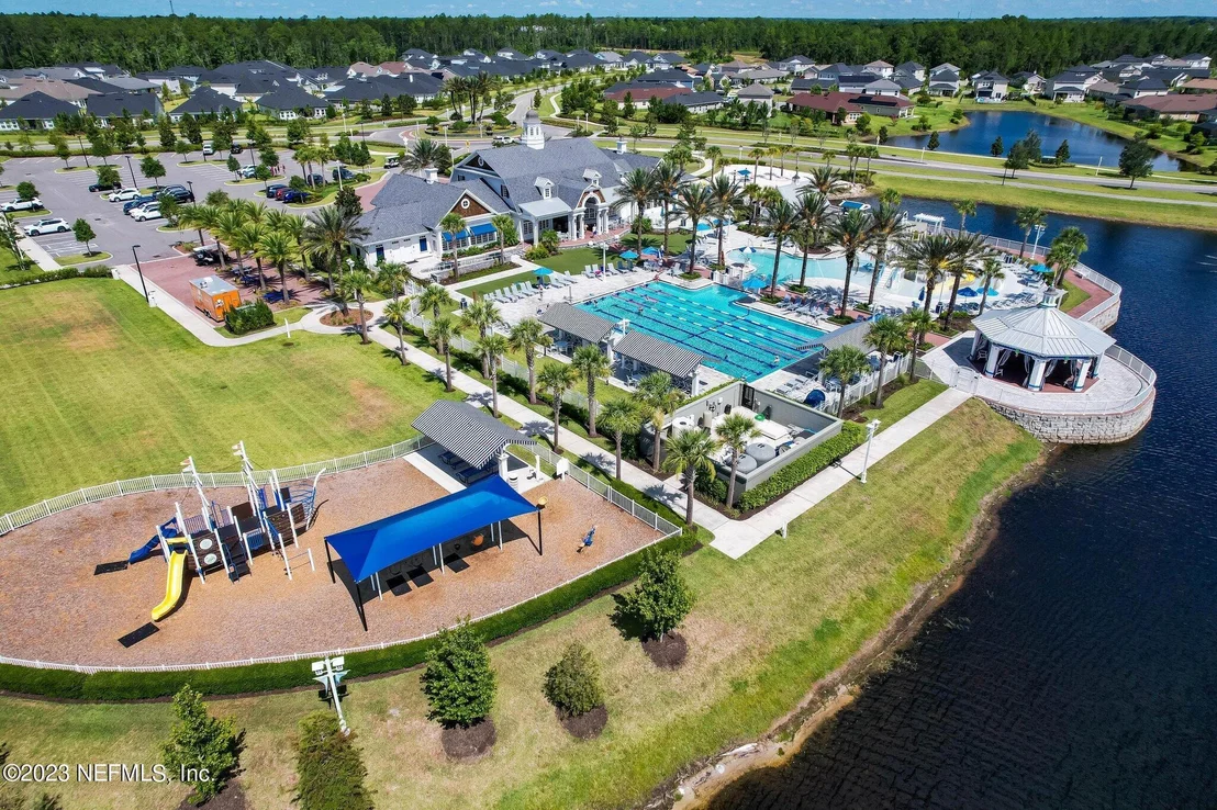 Photo of 152 WINDERMERE Way
