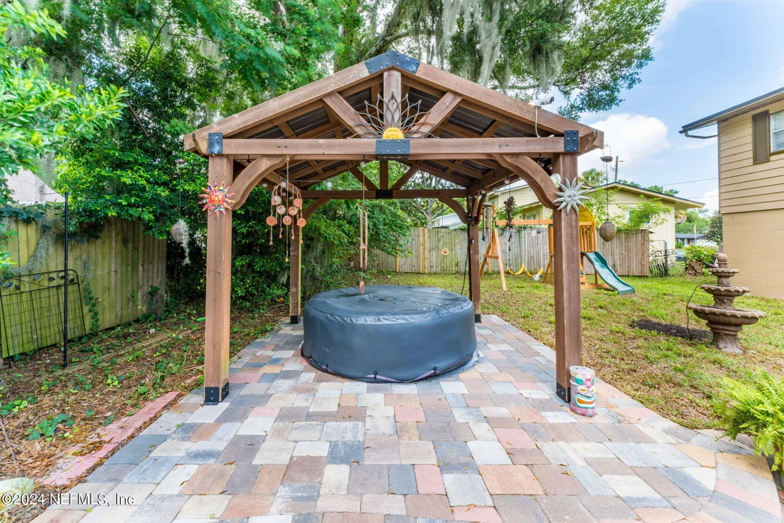 Photo of 10274 JOLYNN Road