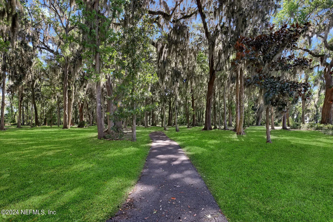 Photo of 595 MEADOW CREEK Drive