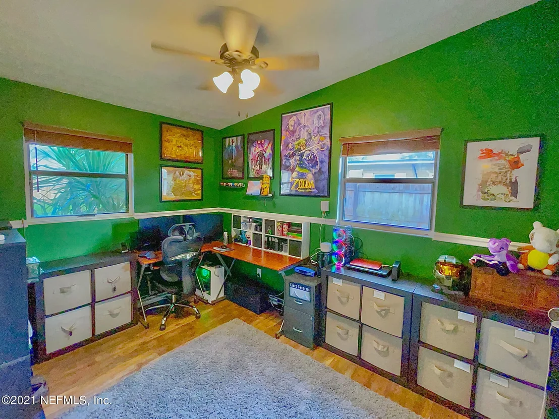 Photo of 303 RIO Road