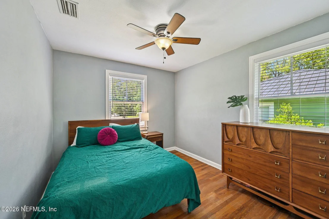 Photo of 1315 AZALEA Drive