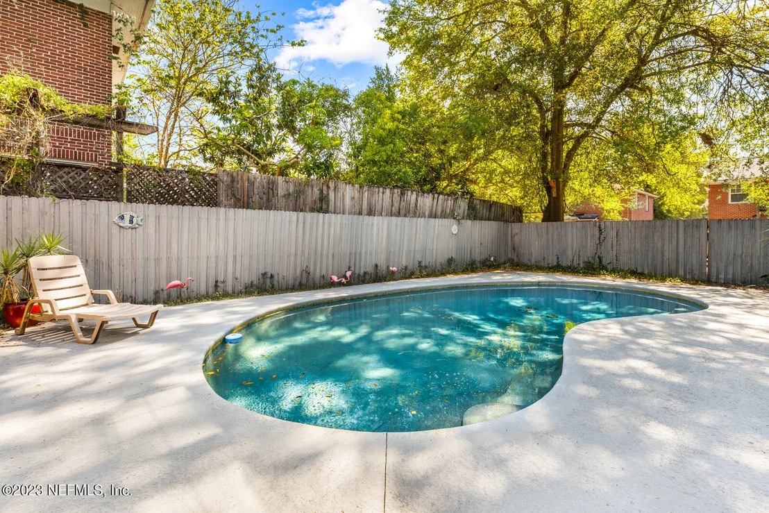 Photo of 3668 RIVERSIDE Avenue