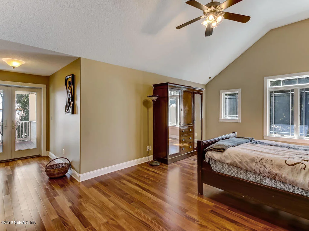 Photo of 595 W RIVER Road
