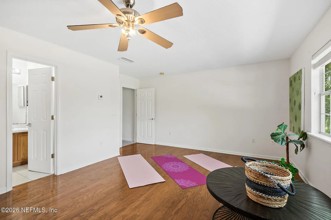 Photo of 132 SUMMERHILL Circle