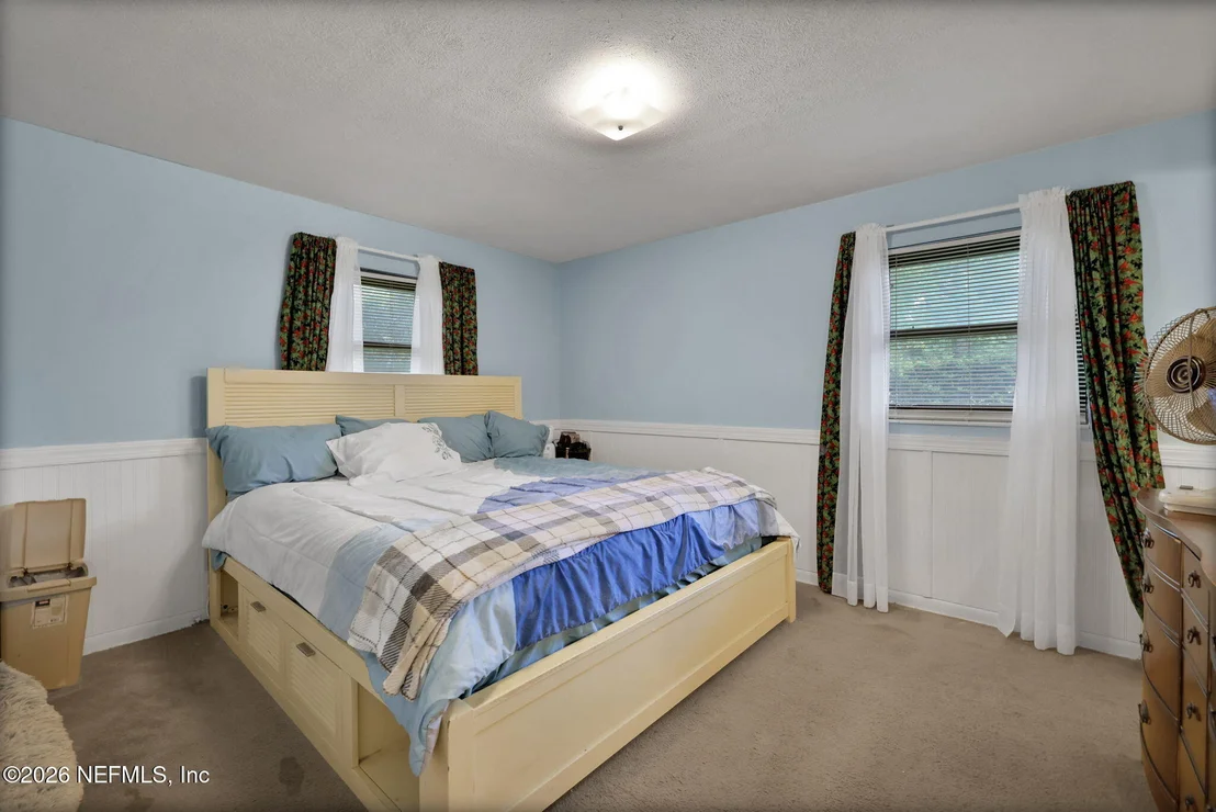 Photo of 1038 HILLOCK Drive E