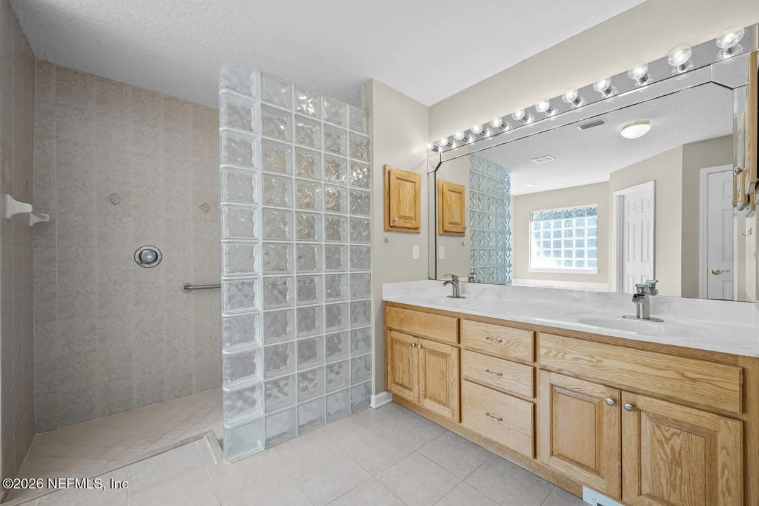 Photo of 1240 BEEKMAN Drive