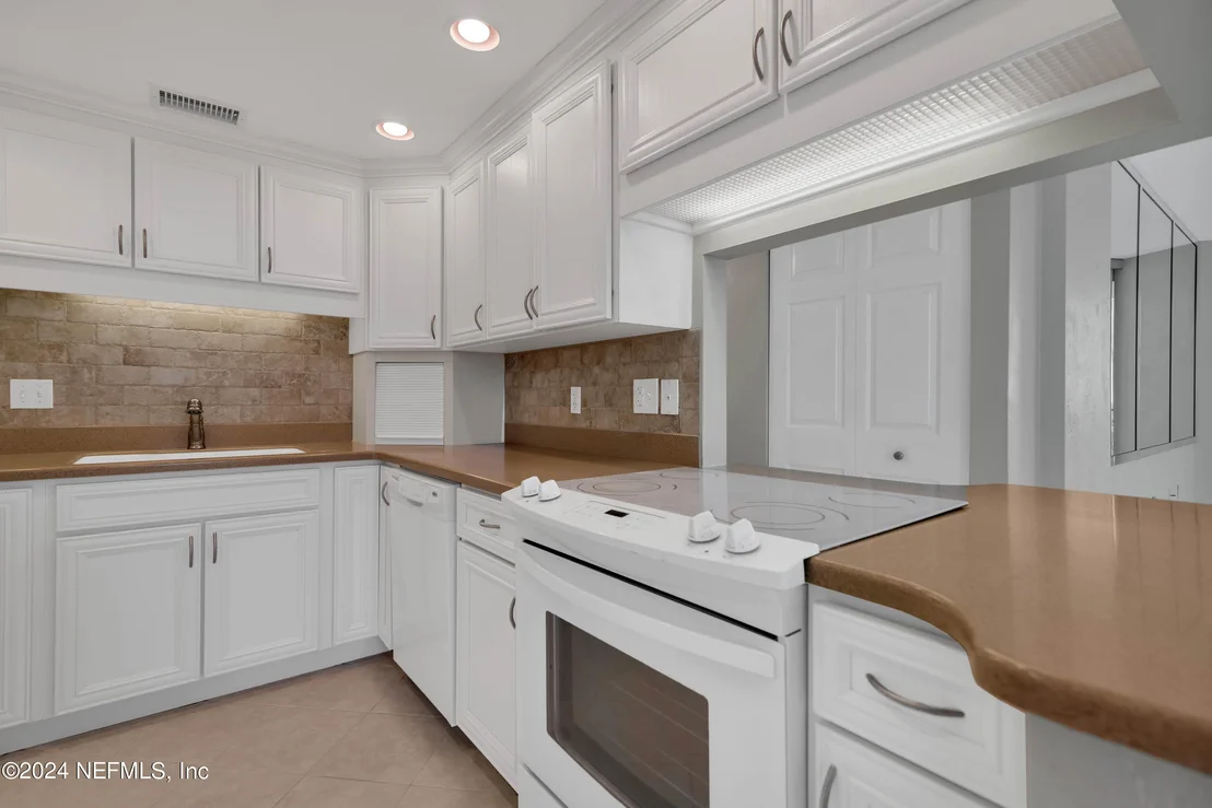 Photo of Unit M120 at 1415 OCEAN SHORE Boulevard