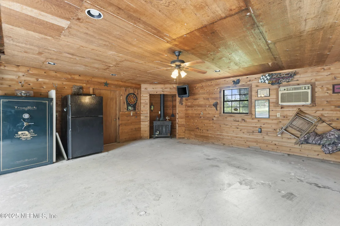 Photo of 156 COUNTY ROAD 13