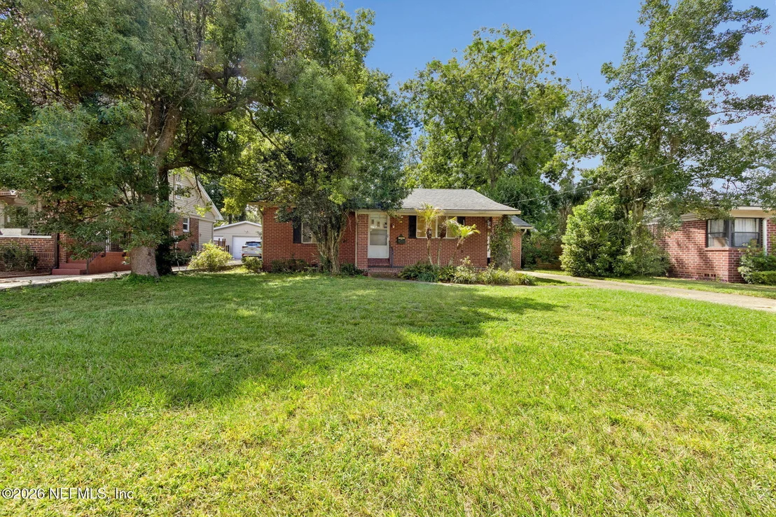 Photo of 4232 APPLETON Avenue