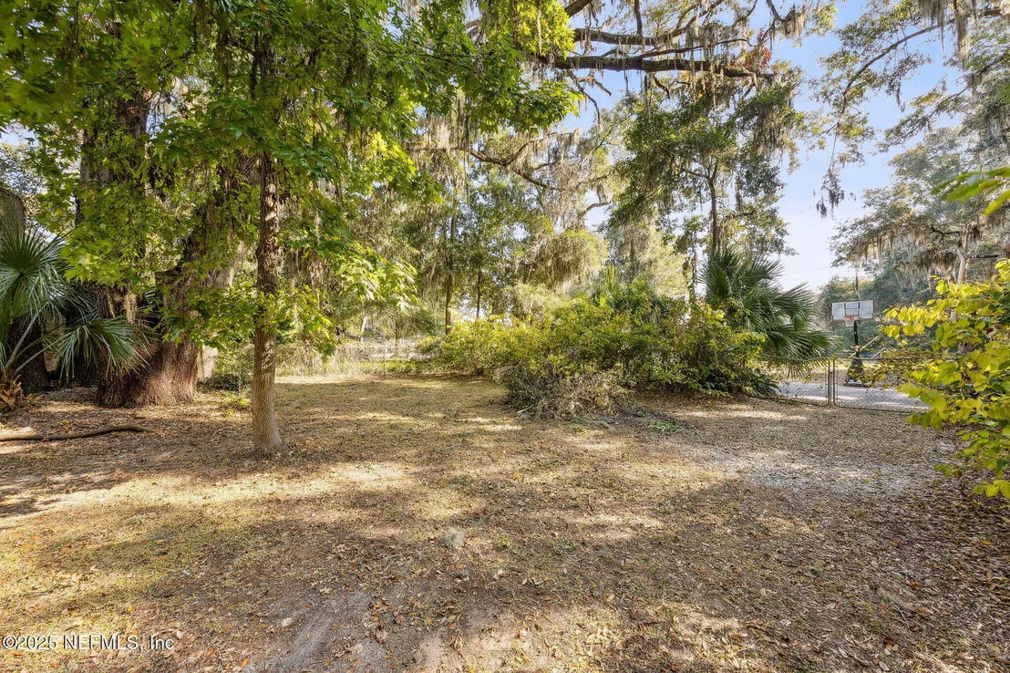 Photo of 97535 PIRATES POINT Road