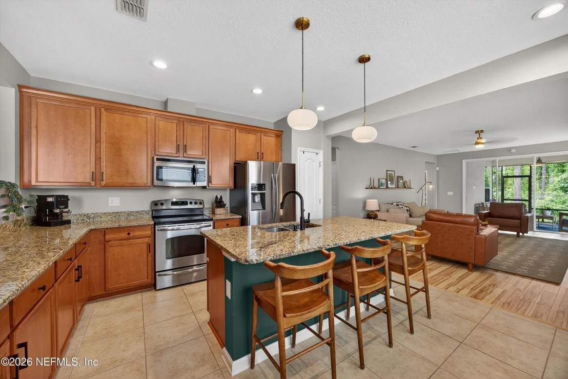 Photo of 618 BRIAR VIEW Drive