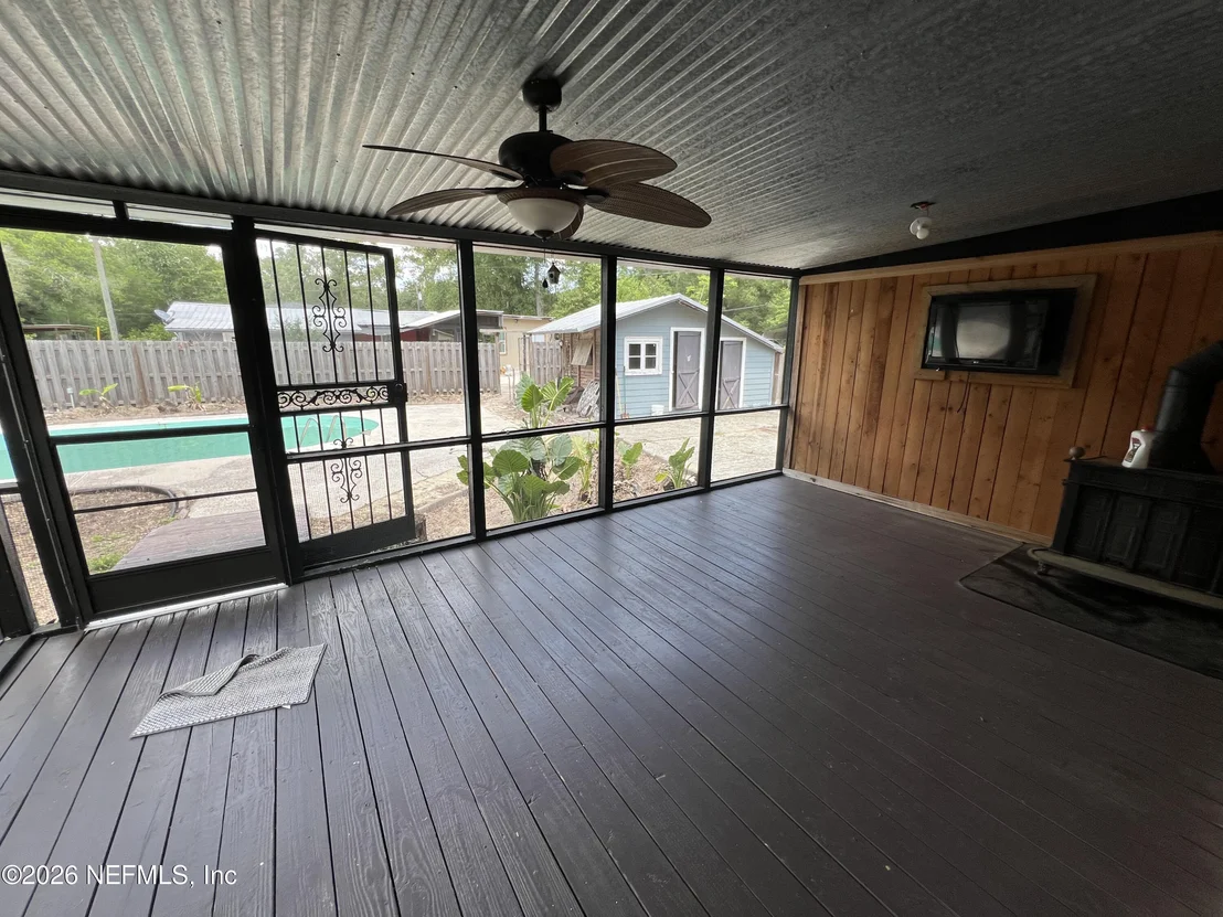 Photo of 468 TAYLOR Avenue