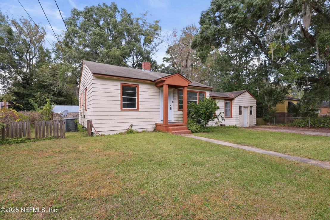 Photo of 3527 OLEANDER Street