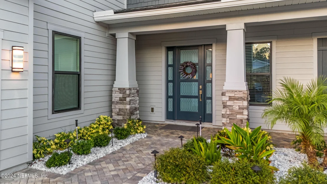 Photo of 10511 SILVERBROOK Trail