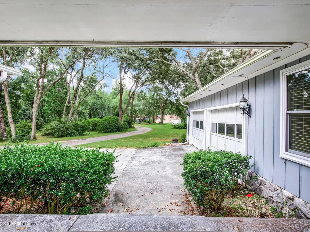 Photo of 2516 BEGONIA Drive