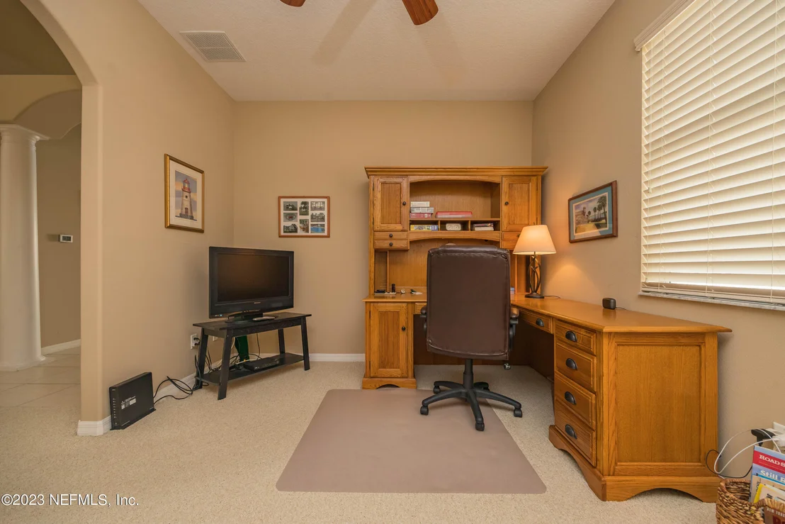 Photo of 844 CRESTWOOD Drive