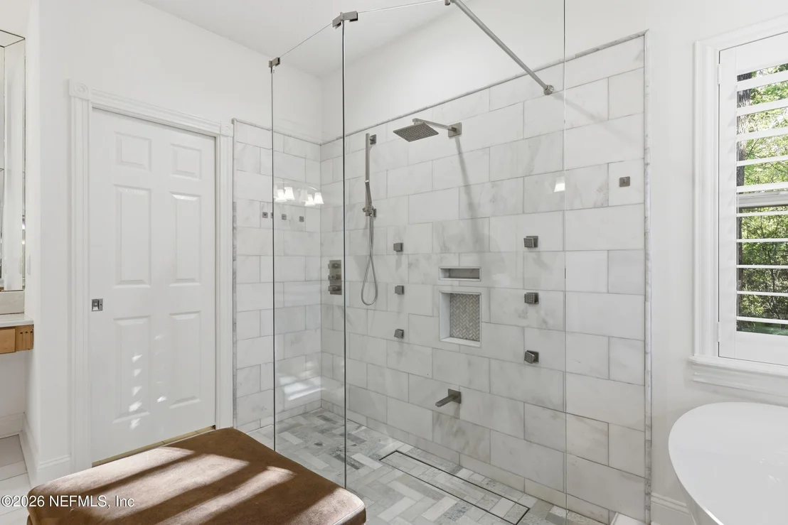 Photo of 11802 MANDARIN Road